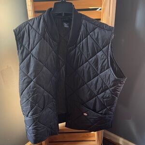 Dickies Black Quilted Puffer Vest